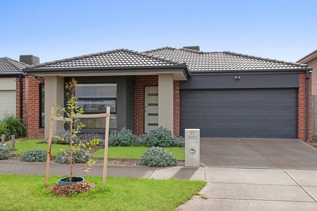 43 Alcantara Bvd, VIC 3756