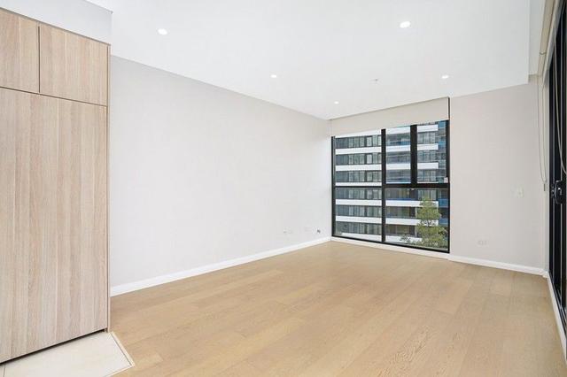 403/7 Maple Tree Road, NSW 2145