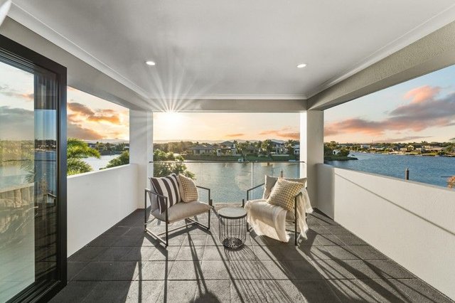 16 Saltair Grove, QLD 4212