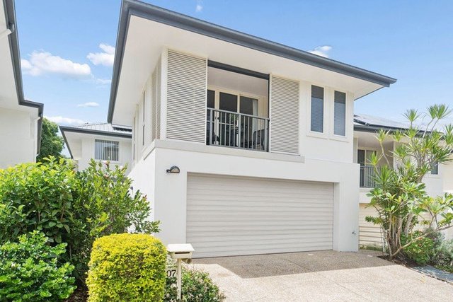 207 Easthill Drive, QLD 4226