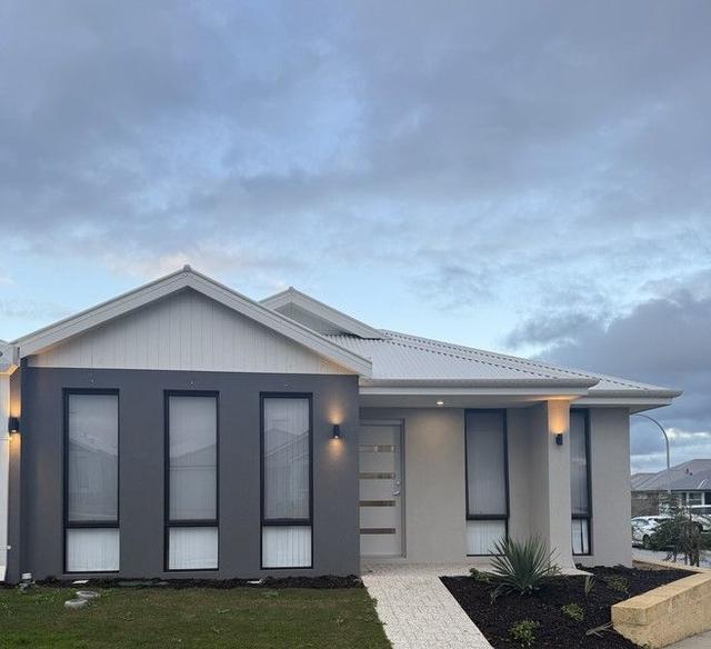 102 Leeward Avenue, WA 6034