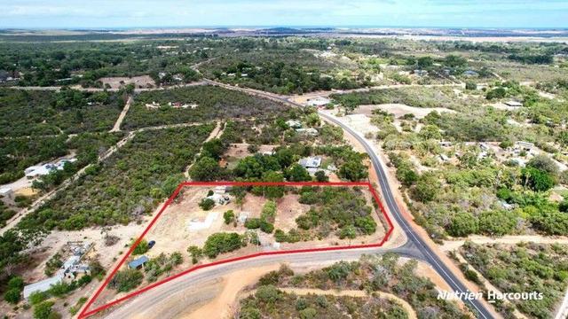 10 Woolly Bush Loop, WA 6041