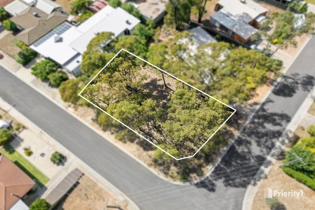 19 Howell Crescent, VIC 3555