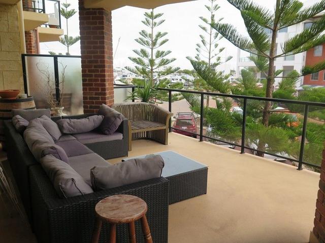 7/37 Dolphin Drive, WA 6210