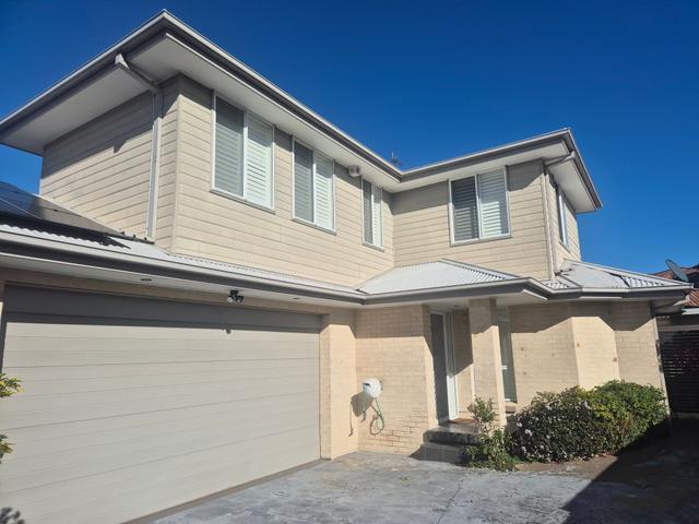 2/27A Hennesy Street, NSW 2529