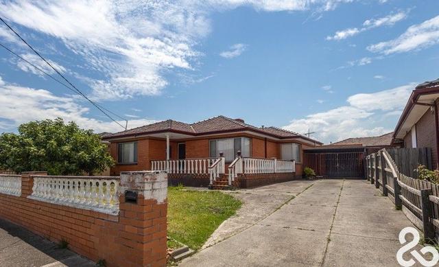 8 Falcon Street, VIC 3074