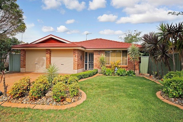 8 Hayes Court, NSW 2567