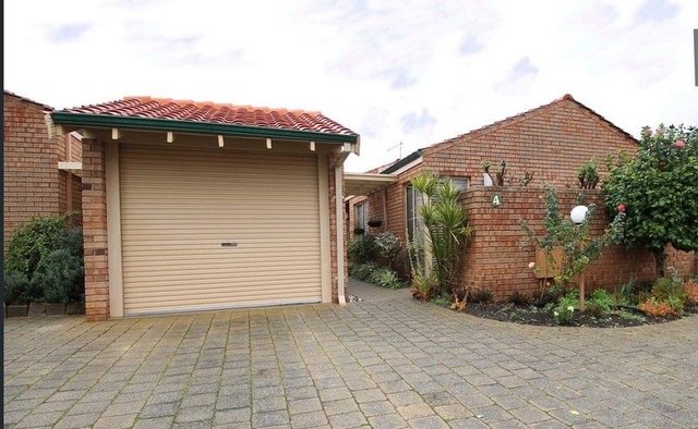 4/9 Heron Place, WA 6109