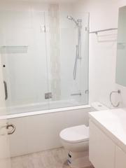 Bathroom (2017-02-28)