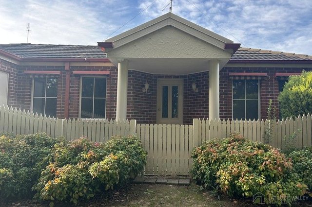 2/94 Bowen  Street, VIC 3820