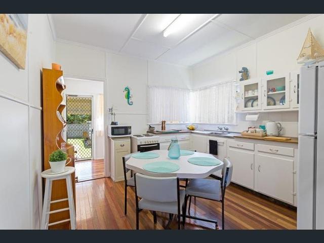4 Manley Street, QLD 4020