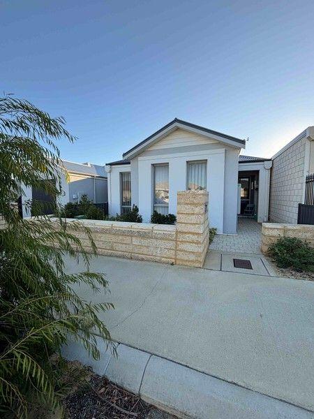 10 Lofter Way, WA 6035