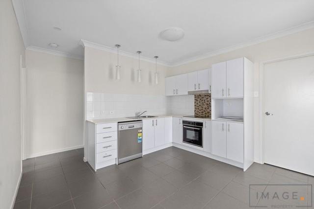 2/16A Canopus Court, QLD 4114