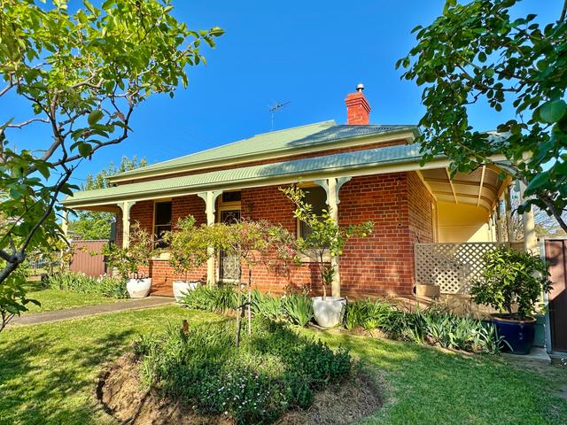 17 Caple Street, NSW 2594