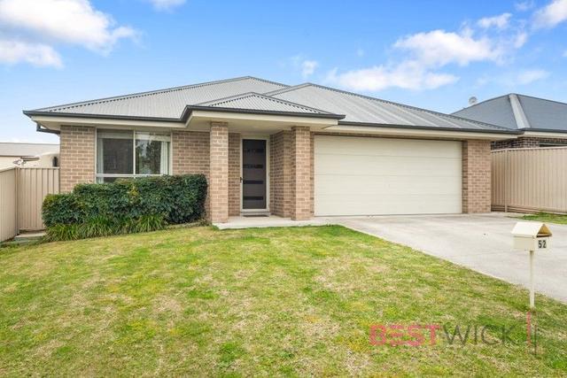 52 Wentworth Drive, NSW 2795