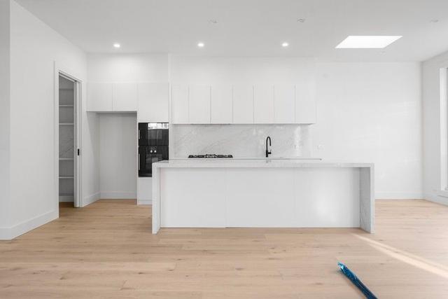 2/7 Banner Court, VIC 3150