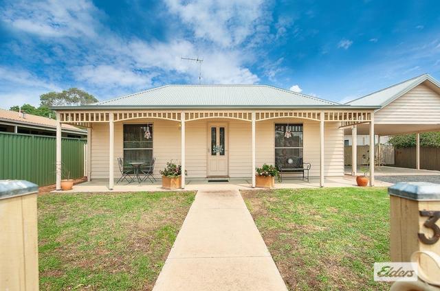 39 Larmer Street, NSW 2643