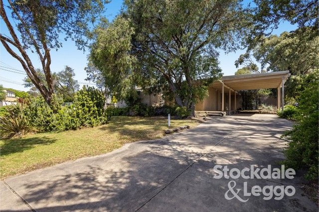 2 Robin Parade, VIC 3941