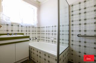 Bathroom (2016-11-03)