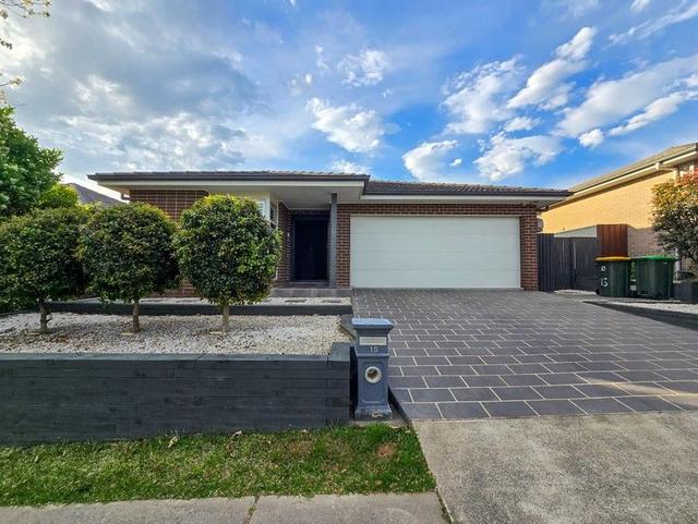 15 Buckingham Loop, NSW 2570