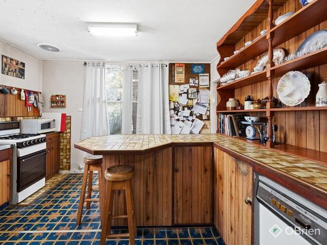 13 Kinnane Crescent, VIC 3020