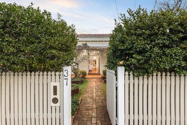 37 The Avenue, VIC 3183
