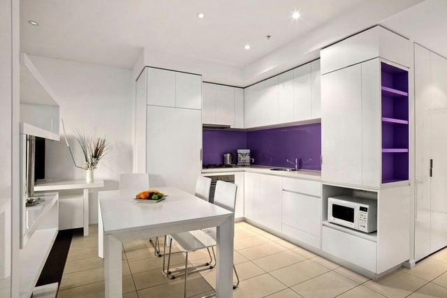 N302/241 Harbour Esplanade, VIC 3008