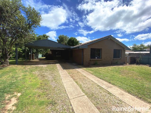 8 Brooke Place, NSW 2800