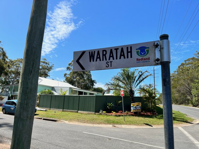 2 Waratah St, QLD 4184