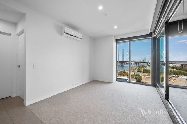 904/8 Pearl River Road, VIC 3008
