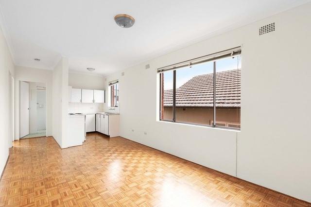 1/116 Moore Street, NSW 2040