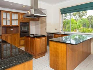 13 Escape Pl Malua Bay Web Kitchen1