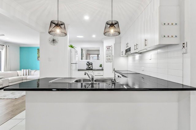 2 Yaraan Crescent, QLD 4510