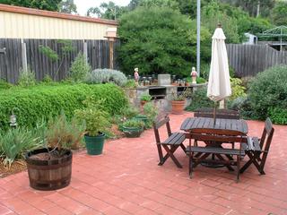 Back Garden 2 (2005-03-24)