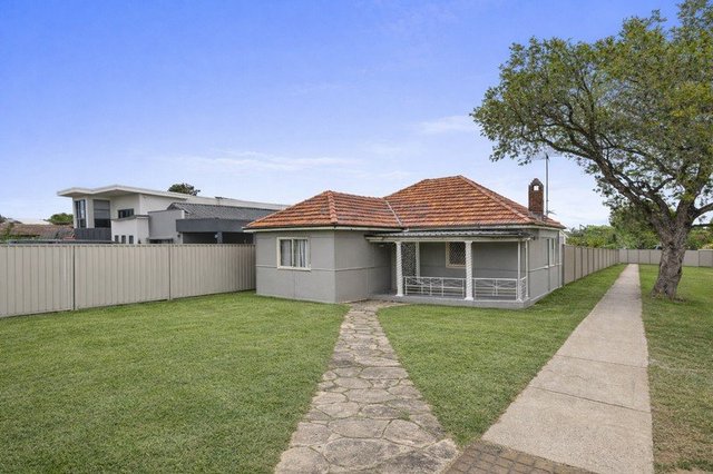 54 Woodbine Street, NSW 2199