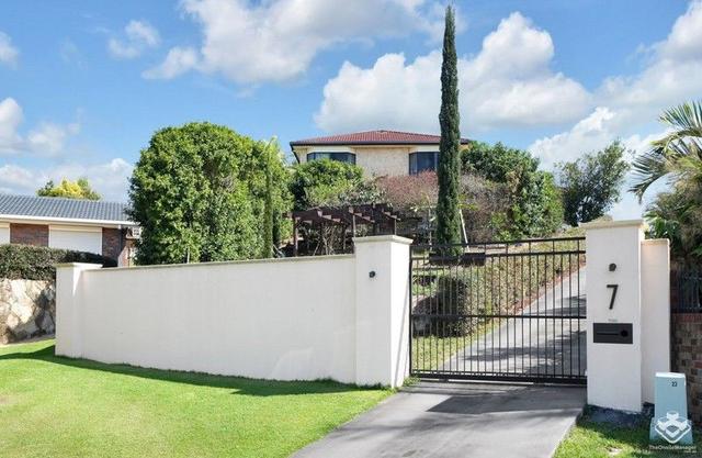 7 Belah Court, QLD 4035