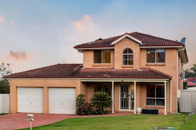 119 St Helens Park Drive, NSW 2560