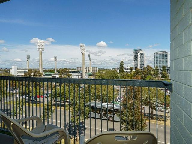 22/38-42 Waterloo Crescent, WA 6004