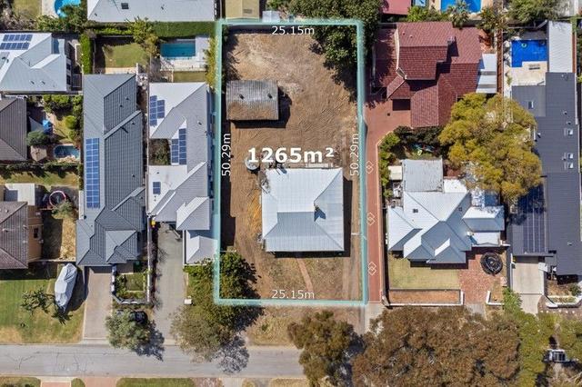 14 Birdwood Circus West, WA 6157