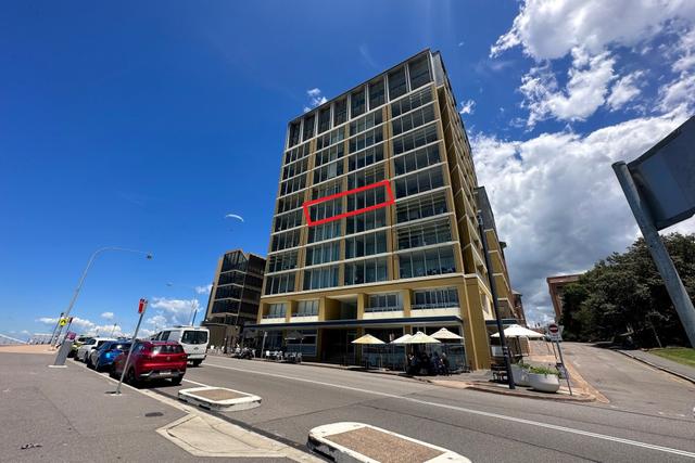 602/61 Shortland Esplanade, NSW 2300