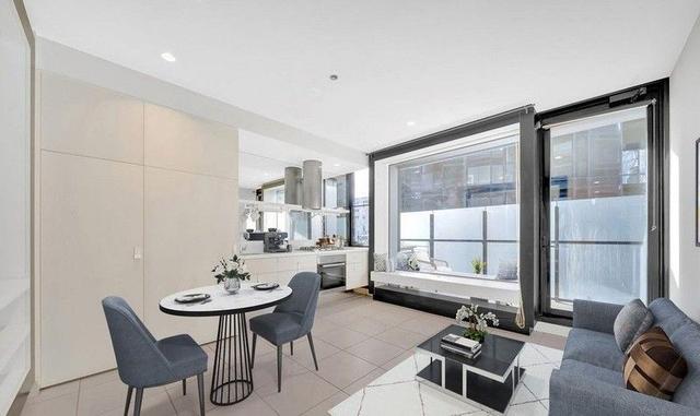 802/12-14 Claremont Street, VIC 3141