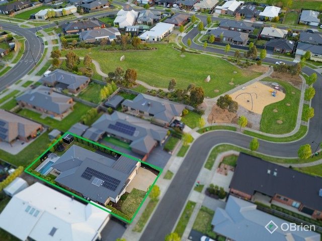 16 Coventry Drive, VIC 3820