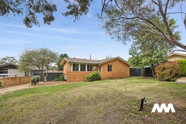 10 Adinda Street, ACT 2611