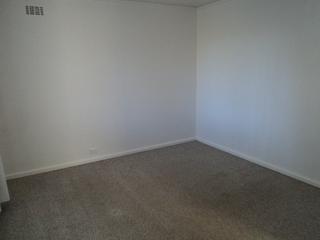 Bedroom 1 (2012-06-27)