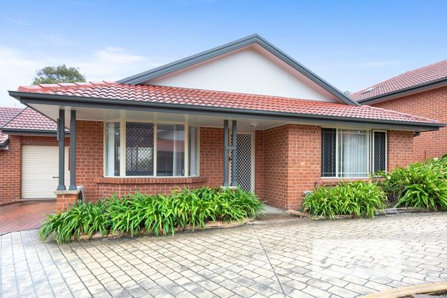 2/9 Streeton Place, NSW 2299