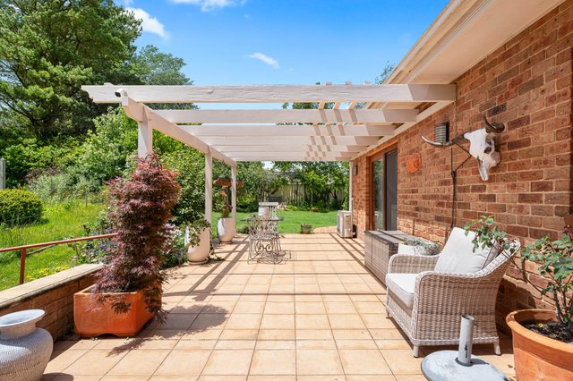 14 Barry Place, NSW 2583