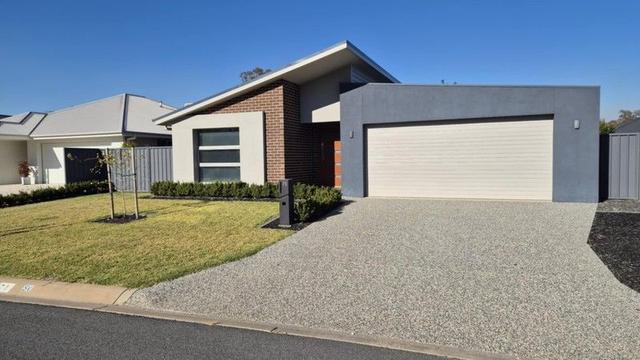 71 Newport Crescent, NSW 2640