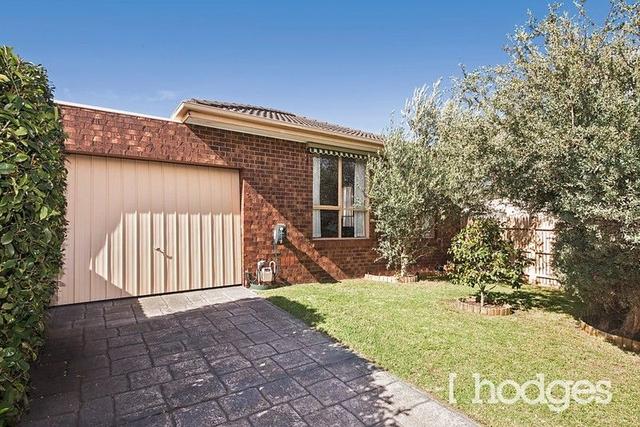 1/4 Daphne Street, VIC 3165