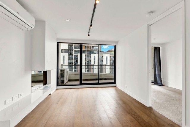 807/2 Claremont Street, VIC 3141