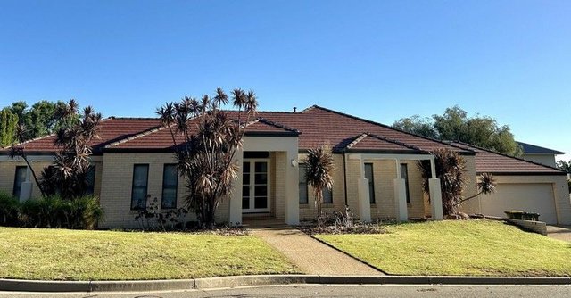 11 Ziliotto Street, NSW 2680